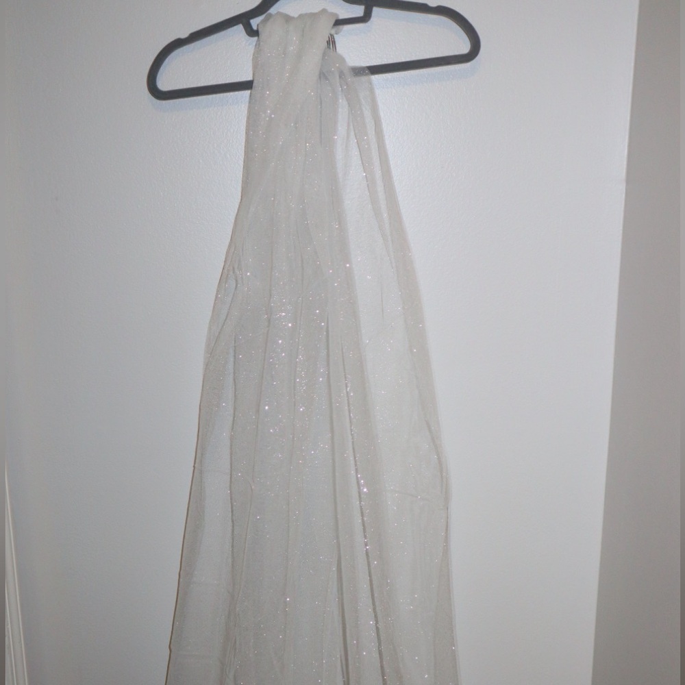 Elegant White Women's Veil